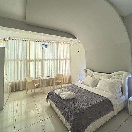 Grand Hotel Gjyshi Qerrexhias Екстериор снимка