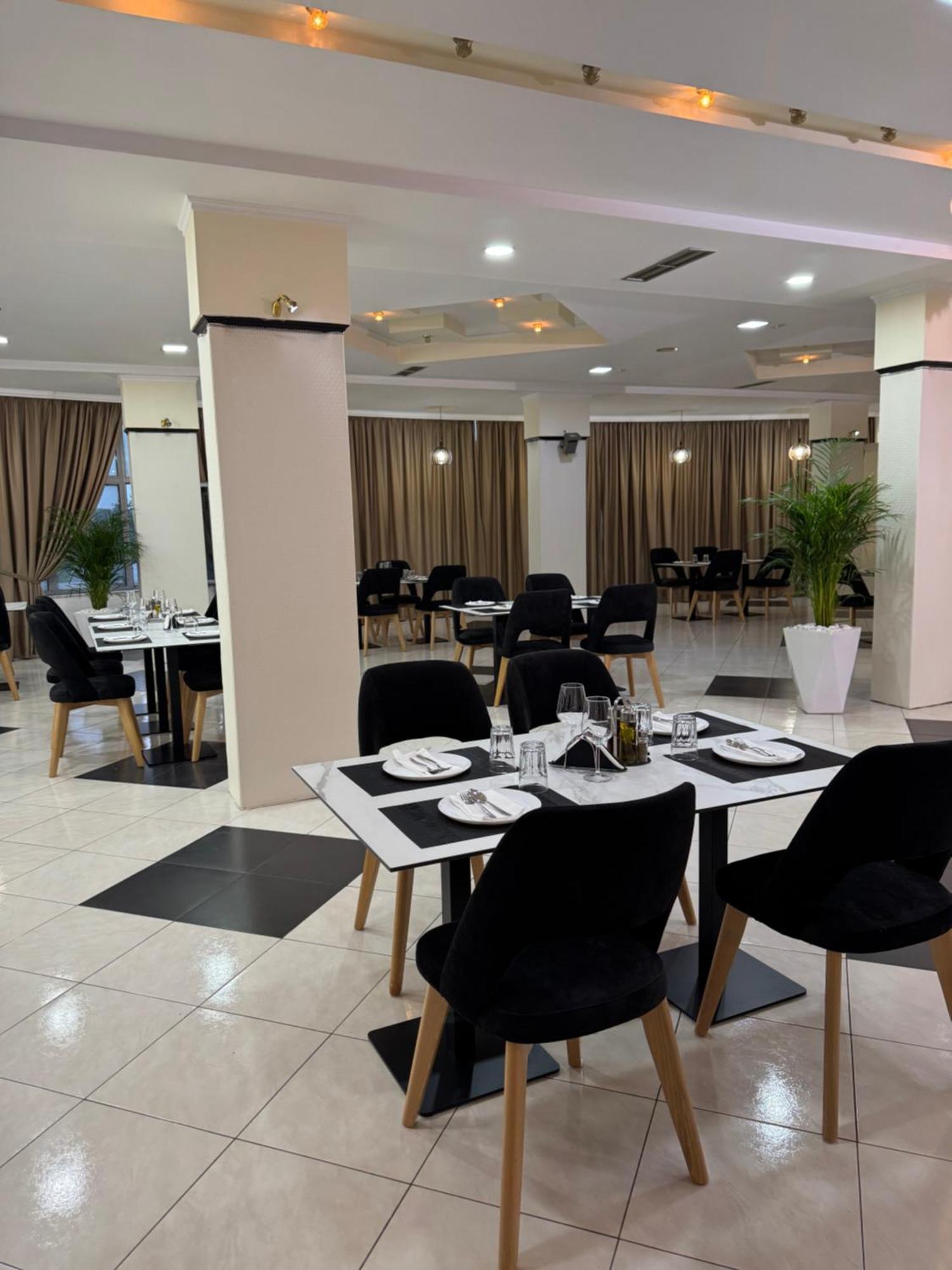 Grand Hotel Gjyshi Qerrexhias Екстериор снимка